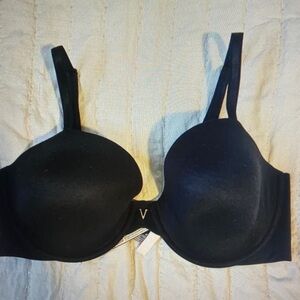 Victoria's Secret Black Molded Underwire Bra